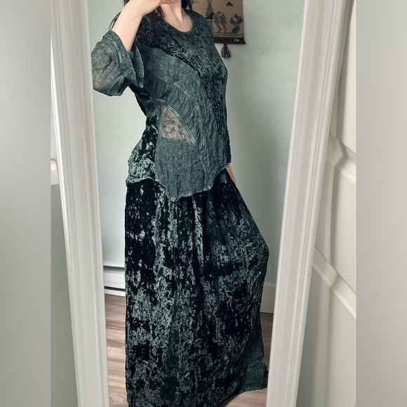 90s Insane embroidered crushed  velvet maxi skirt & top set - Picture 9 of 9